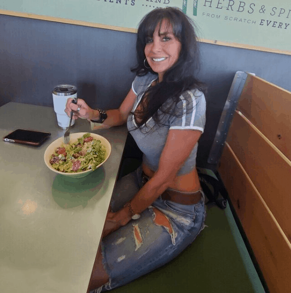 Shannon Ray Eating Fresh and Clean Food for Her Fitness