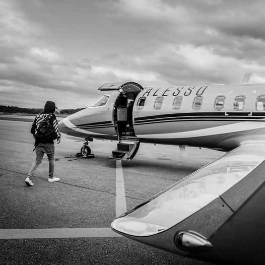 Alesso's high assets enables him to travel in jets 