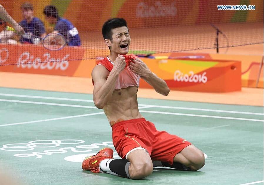 Chen Long crying with happiness