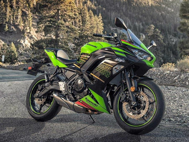 Green-and-Black-color-Kawasaki-Ninja-650