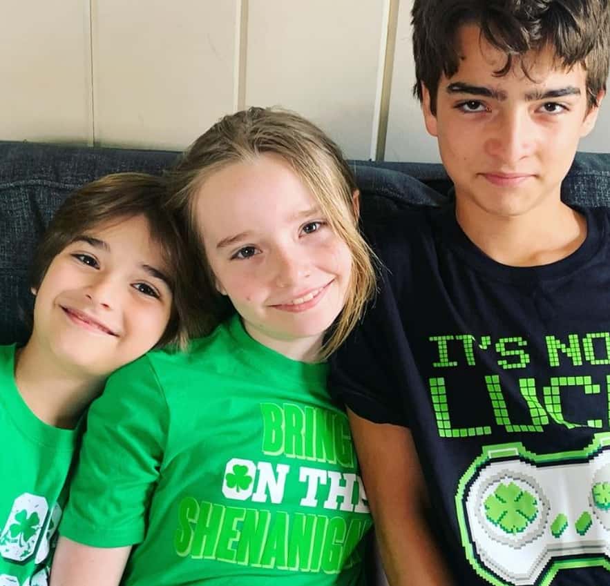 Elias with his siblings during Saint Patrick's Day.