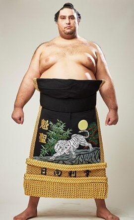 Kaisei Ichiro dressed as sumo
