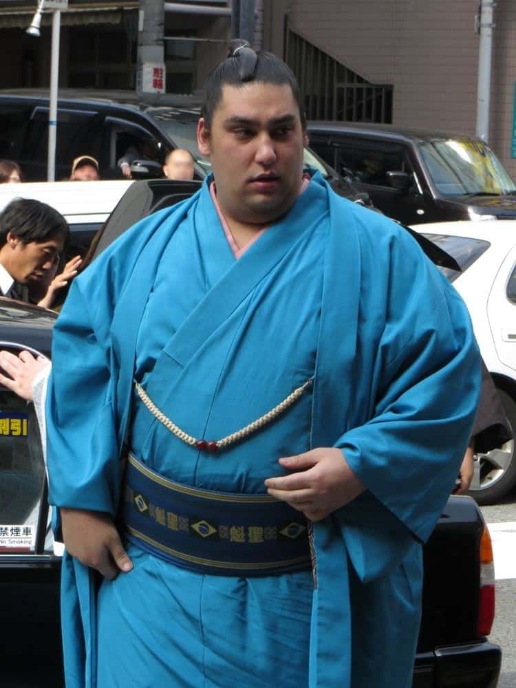 Sumo in Japanese clothing