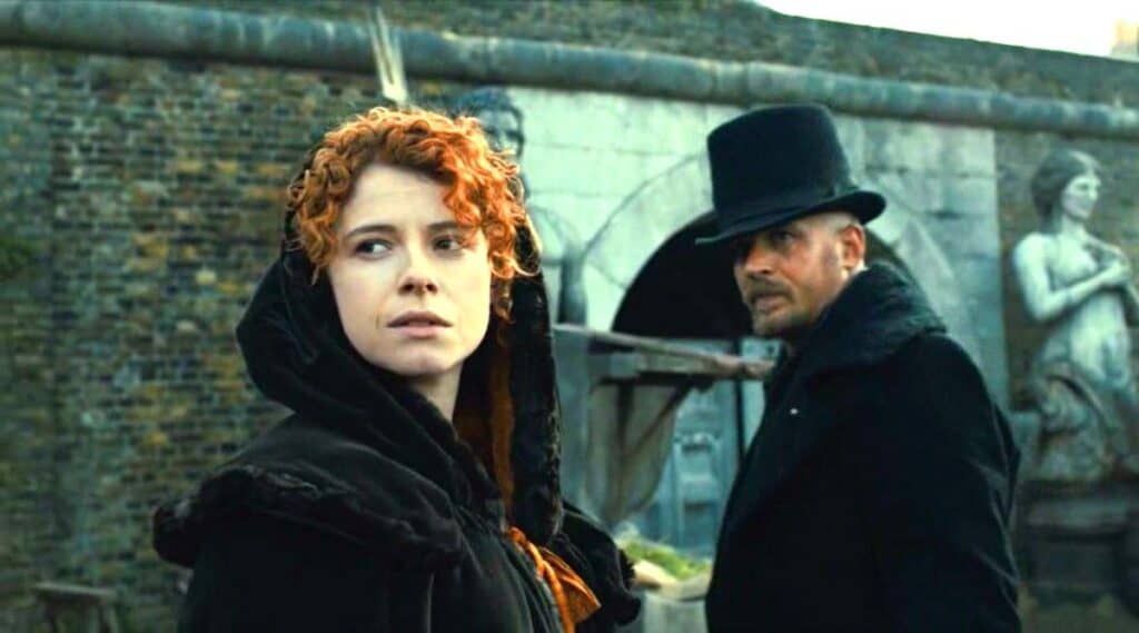 Jessie-Buckley-acting-with-Tom-Hardy-in-Taboo