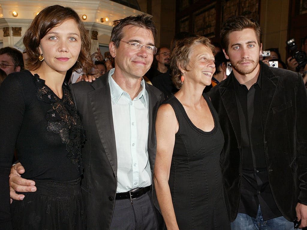 Maggie-Gyllenhaal-with-her-family