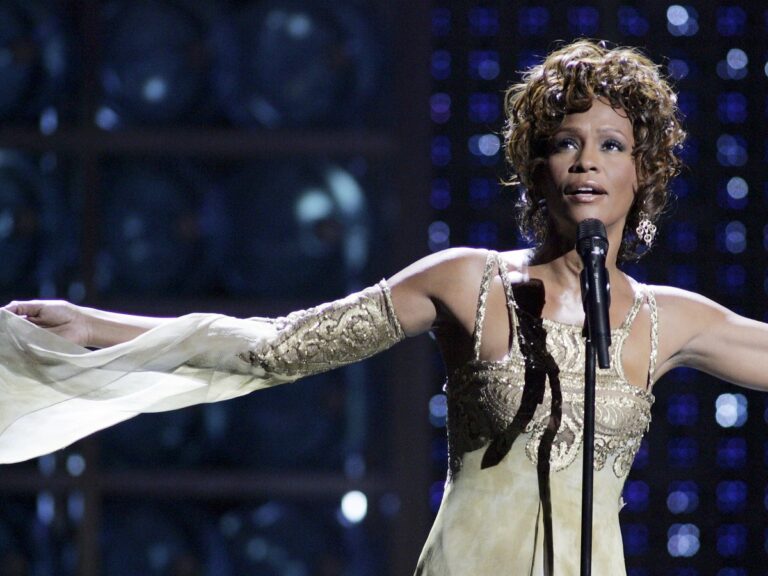 Whitney Houston: Early Life, Controversies & Net Worth