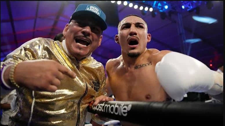 Teofimo Lopez returns with victory over Pedro Campa