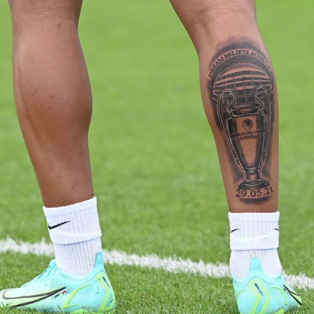Chelsea Reece James Flaunting His Tattoo in Training.
