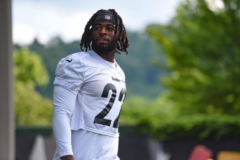 Who Is Najee Harris Brother Malachi Harris? Age Gap family Ethnicity And Injury Update