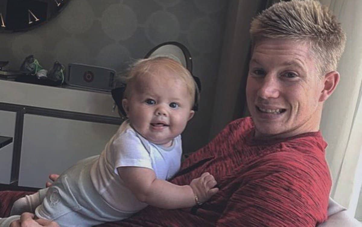 Kevin De Bruyne with his son 