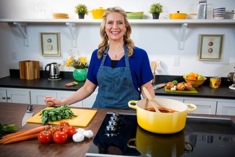 Chef Swap At The Beach Amanda Freitag Kids With Her Husband; Family Ethnicity And Net Worth