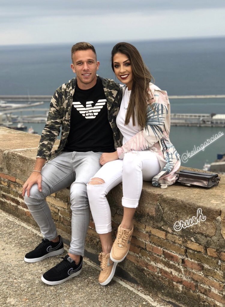 Arthur Melo with His Girlfriend During Holidays.