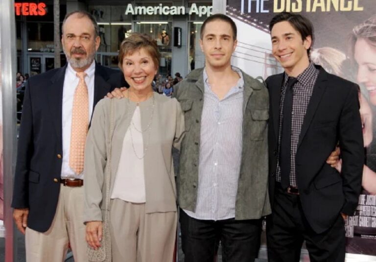 Who Are R. James Long And Wendy Lesniak? Justin Long Parents And Family Ethnicity