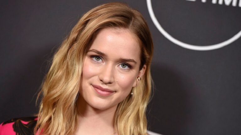 Is Elizabeth Lail Pregnant? Weight Loss Diet And Workout Plan