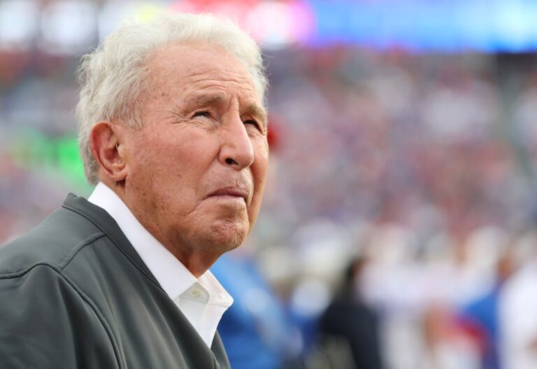 Lee Corso Kids With His Wife Betsy Youngblood; More On His Salary And Net Worth 2022