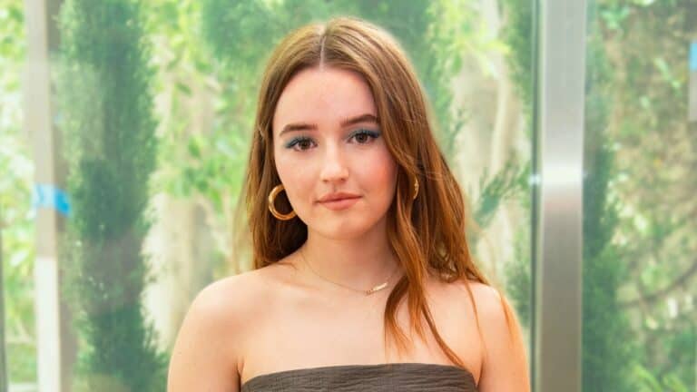 Who Are Kaitlyn Dever Parents? Tim Dever And Kathy Dever, Boyfriend And Net Worth