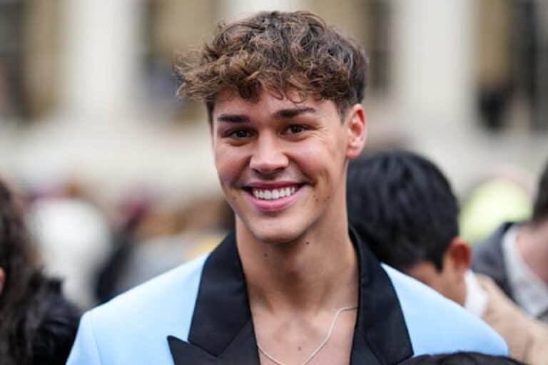 Noah Beck Sexuality: Is He Gay? Why Is His Hairstyle Trending On The Internet?