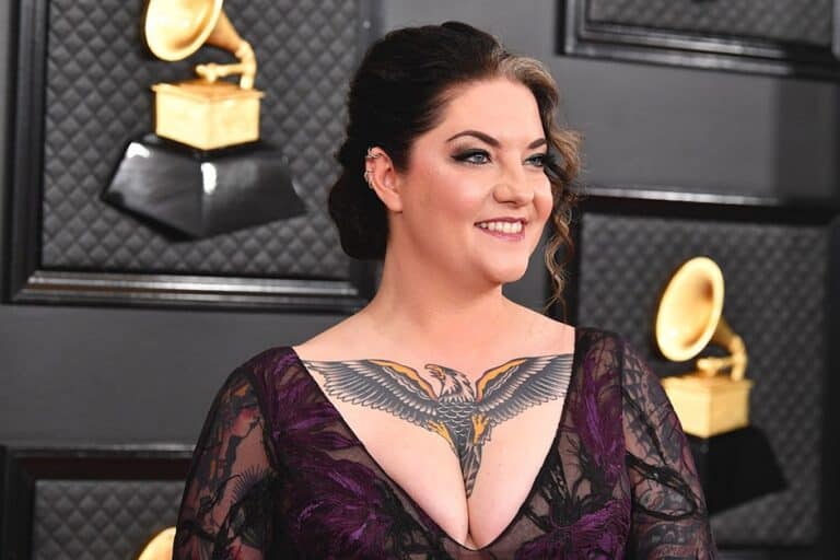 Ashley Mcbryde Spouse: Is She Married? Gay Rumors, Family And Net Worth