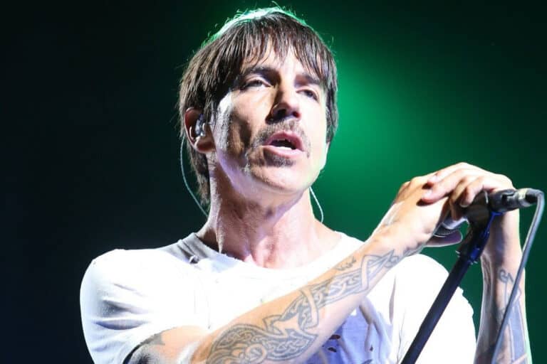 No, Anthony Kiedis Is Not Gay, Wife Or Girlfriend, Family And Net Worth