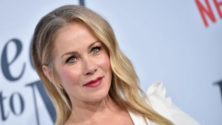 Christina Applegate Illness: Death Hoax, Where Is She? Health Update: Diagnosed With Multiple Sclerosis