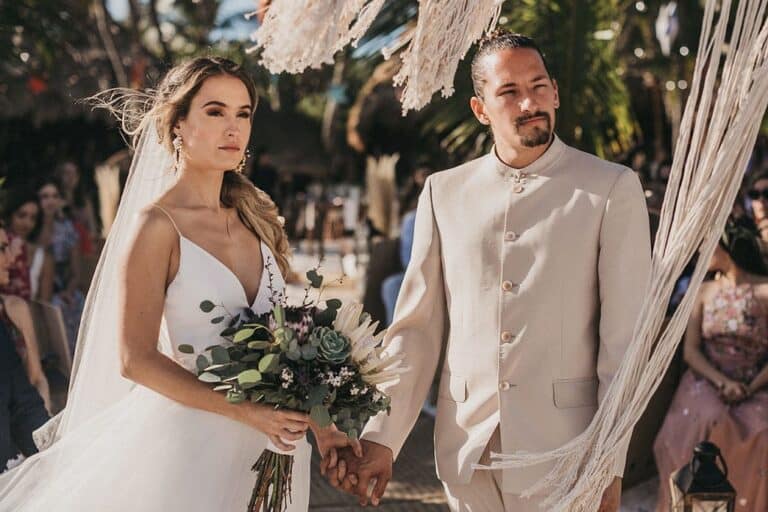 Sara Escobar Is Pregnant With Her Husband Mauricio Montaner, Family And Net Worth