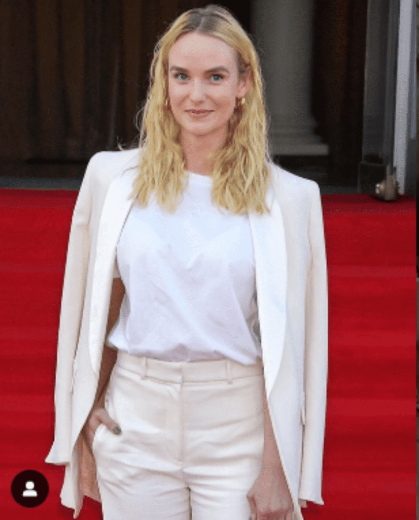 Joanna Vanderham makes huge amount from her acting career.