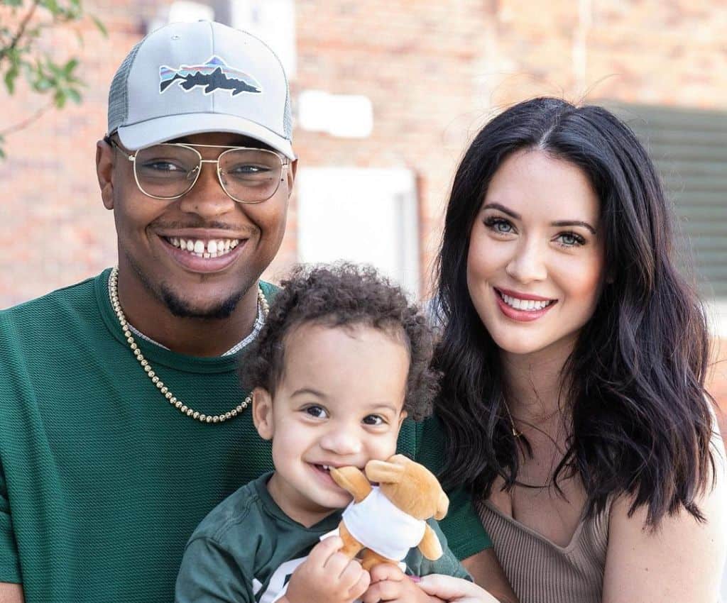 Orlando Brown Jr. with his Wife and son. 
