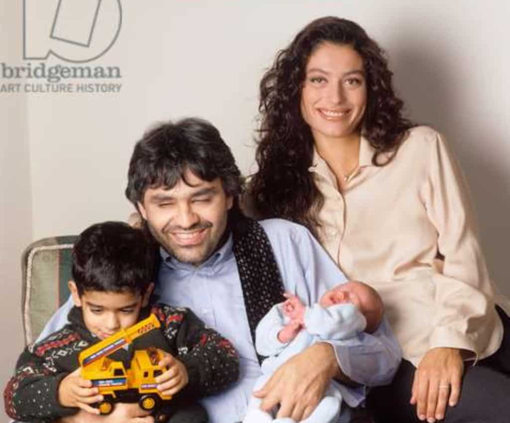 Andrea Bocelli's old photo with his first wife, Enrica Cenzatti. 