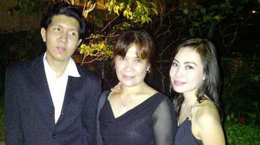 Windah Basudara Picture with his Mom(Source: Instagram)
