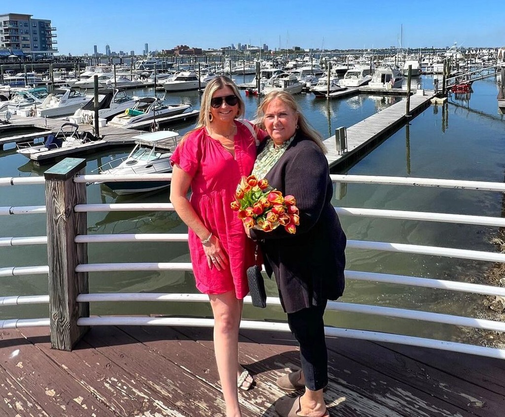 Brianna Chickenfry sisters Valerie LaPaglia and her mother joyce