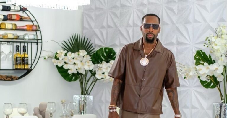 Safaree Samuels posing for a picture